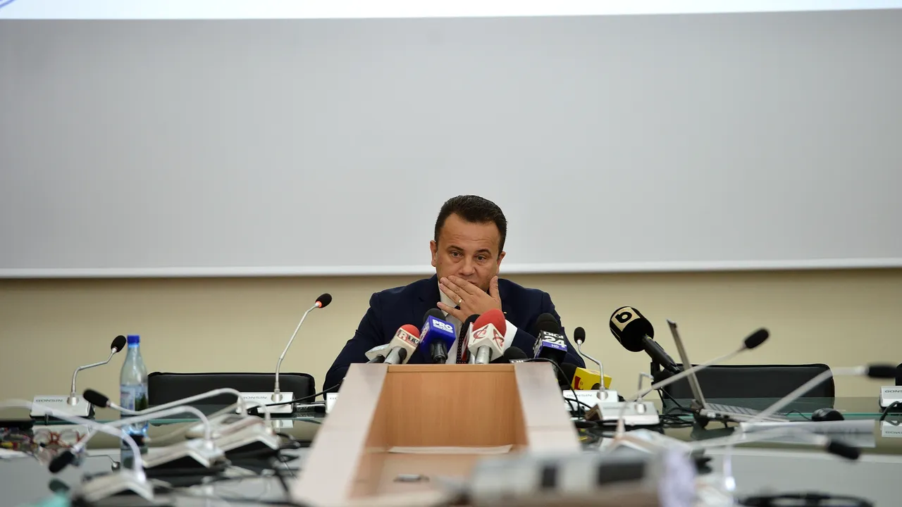 MEN: Firmele pot cere în practică elevi ai învăţământului profesional-dual