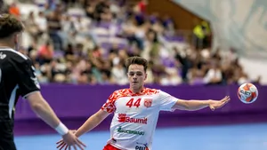 Dinamo București, campioana en-titre, învinge pe CSM Constanța la limită, la startul Ligii Zimbrilor la handbal masculin