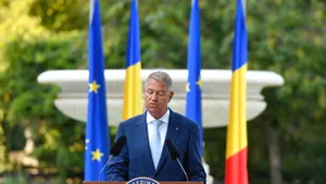 Iohannis: Şcolile se vor deschide pe 13 septembrie, cu prezenţă fizică, cu mască şi distanţare