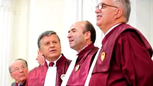 Curtea Constituţională: Legea lustraţiei este neconstituţională
