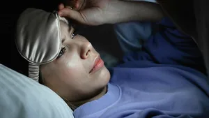 Impactul negativ al expunerii la lumina albastră a ecranelor şi beneficiile detoxifierii digitale asupra sănătăţii