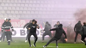 Amenzi de peste 80.000 de lei după incidentele de la meciul Dinamo - UTA Arad