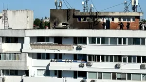 Prefectura Galați: Locuitorii din blocul lovit de dronă pot opta pentru relocare / Inspectorii ISC vor face o expertiză tehnică a blocului