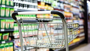 Măsuri recomandate de Consiliul Concurenţei: Comercianţii pot limita cantitatea de produse achiziţionate de o persoană