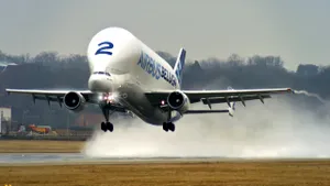 Airbus câştigă un acord de 16 miliarde de dolari din partea Emirates, pentru 50 de aeronave