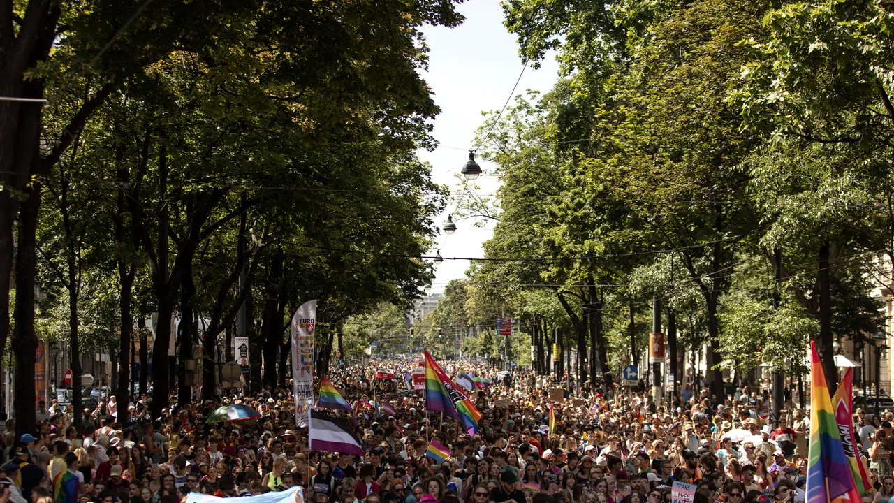 Autorităţile din Austria au dejucat un atac islamist asupra marşului Pride din Viena
