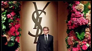 Yves Saint Laurent a murit