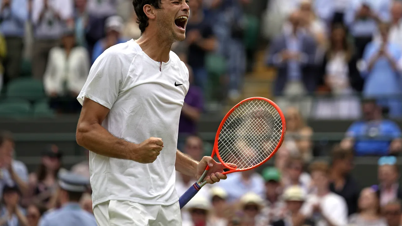Taylor Fritz contestă calculele hârtiei şi trece de Zverev pentru un loc în sferturi la Wimbledon