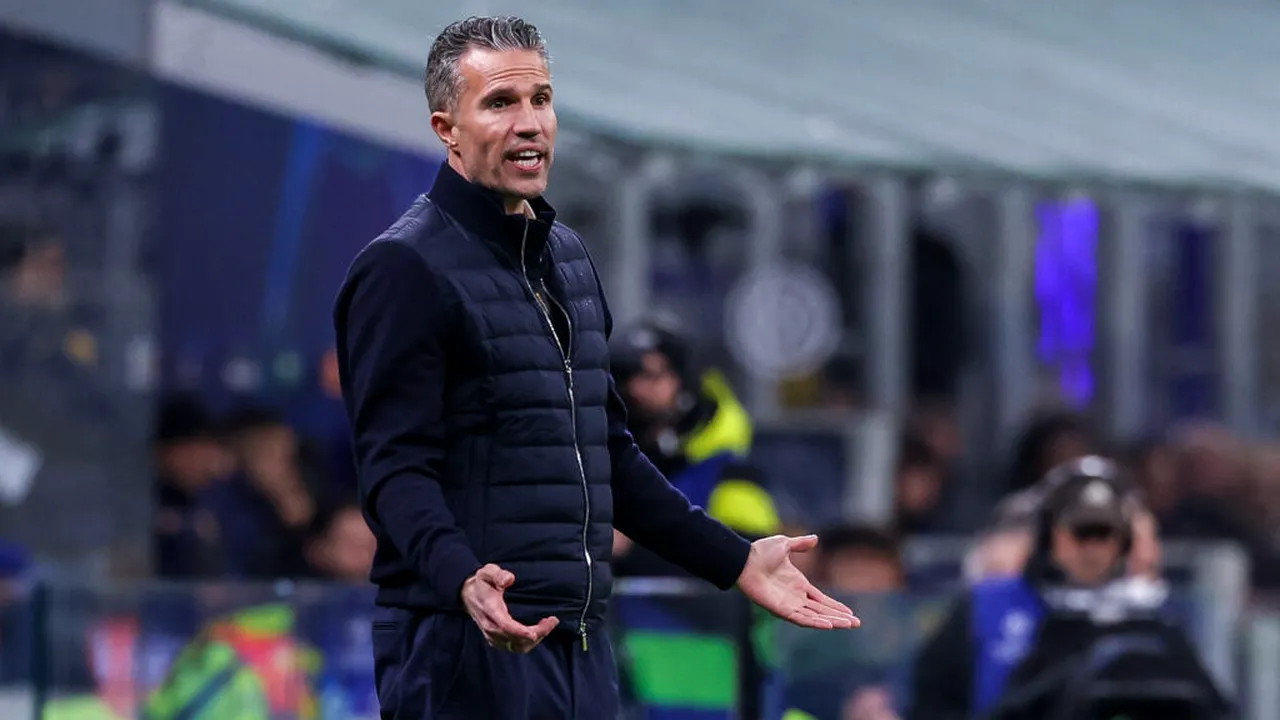 Ce a spus Robin van Persie despre Gigi Becali înainte de meciul decisiv FCSB - Feyenoord