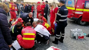 Cel mai mare pelerinaj ortodox. Zeci de credincioşi au avut nevoie de îngrijiri medicale în prima zi / Mii de oameni aşteaptă la rând să se închine la moaşele Sfintei Parascheva