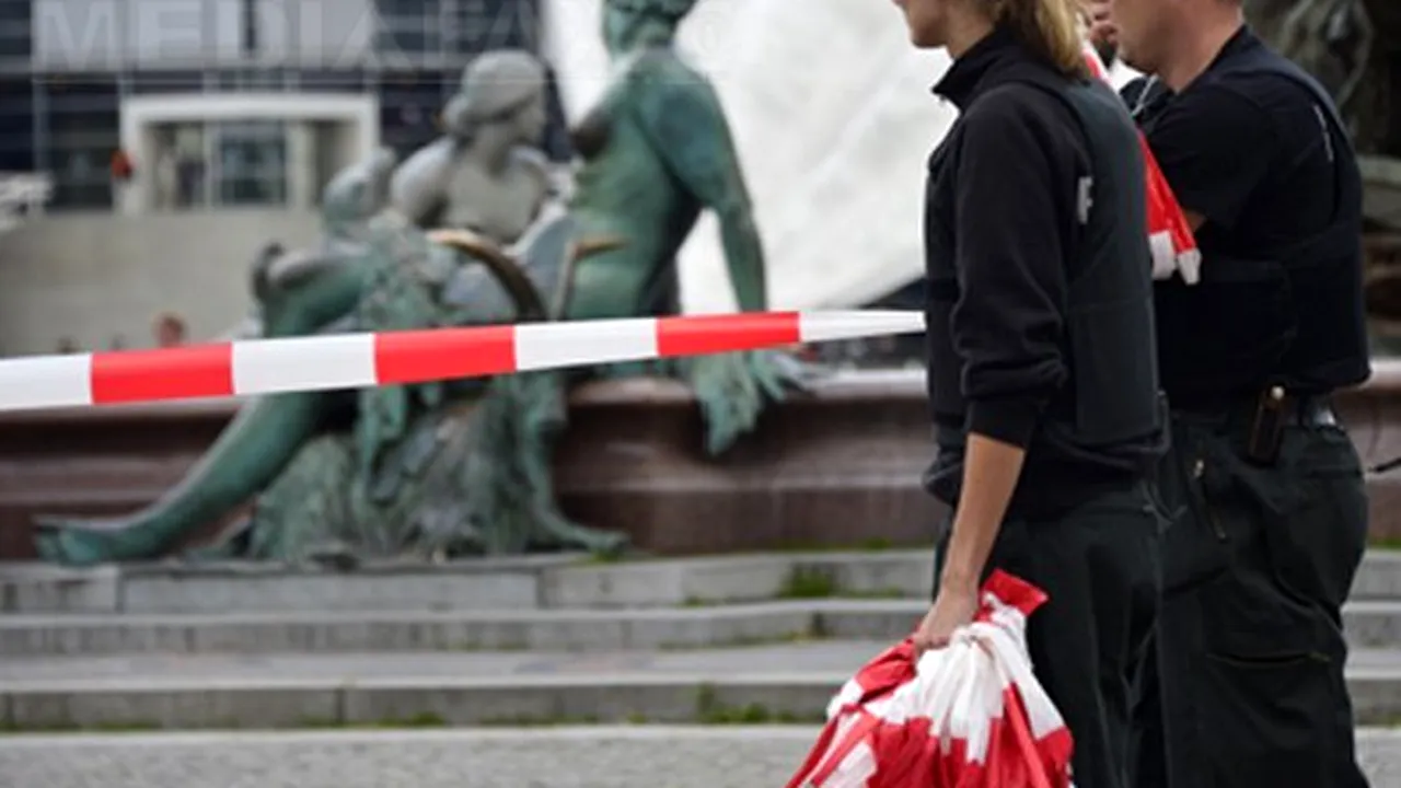 Un tânăr complet dezbrăcat, înarmat cu un cuţit, împuşcat de poliţie la Berlin