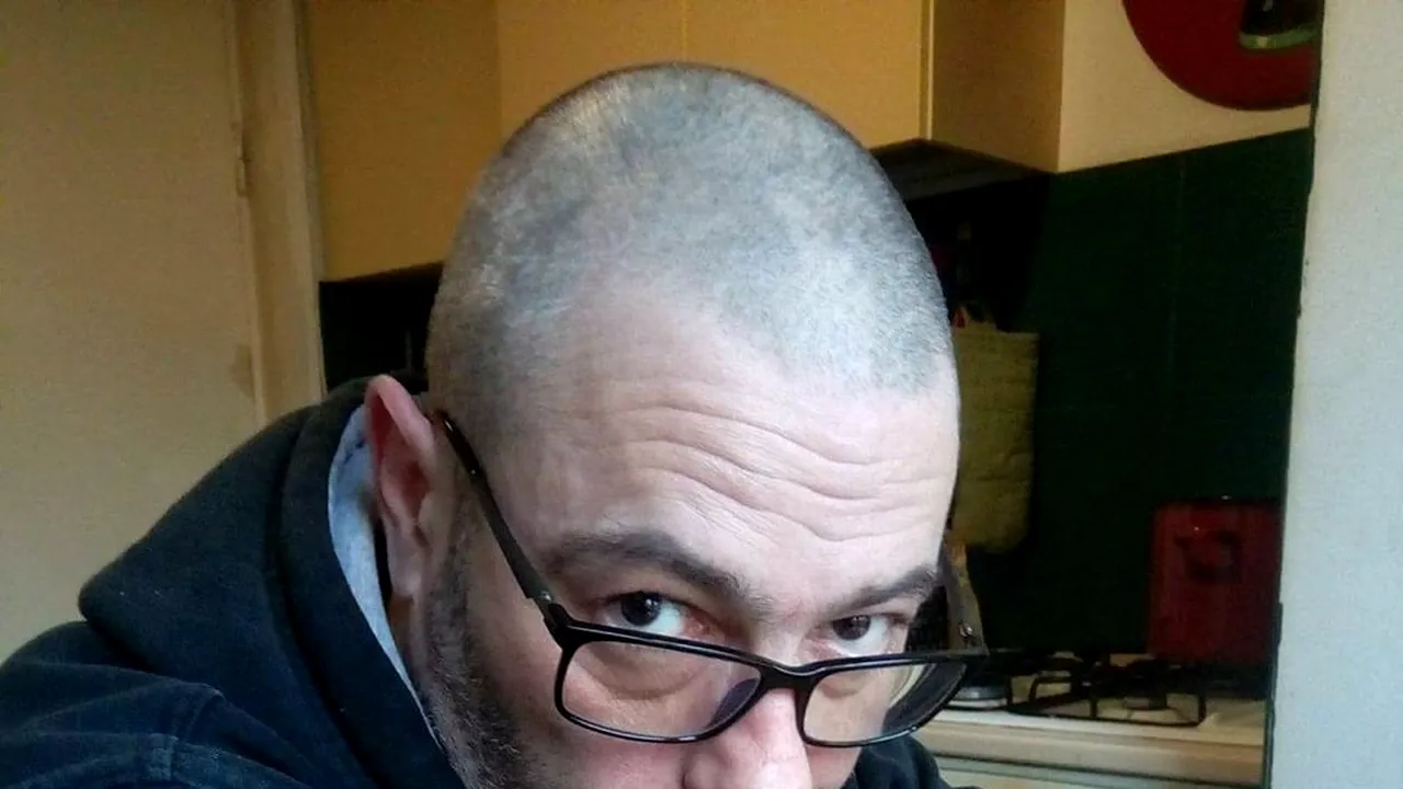 Fiul lui Andrei Pleşu, suspect într-un dosar de trafic de droguri, a fost reţinut/ Avocat: Mihai Pleşu e bolnav, sunt boli de 5 ani de zile. Am cerut control judiciar