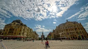 Două celebre statuete s-ar afla în pereţii Operei din Timişoara. Vor fi folosite camere video de scanare în profunzime a pereţilor