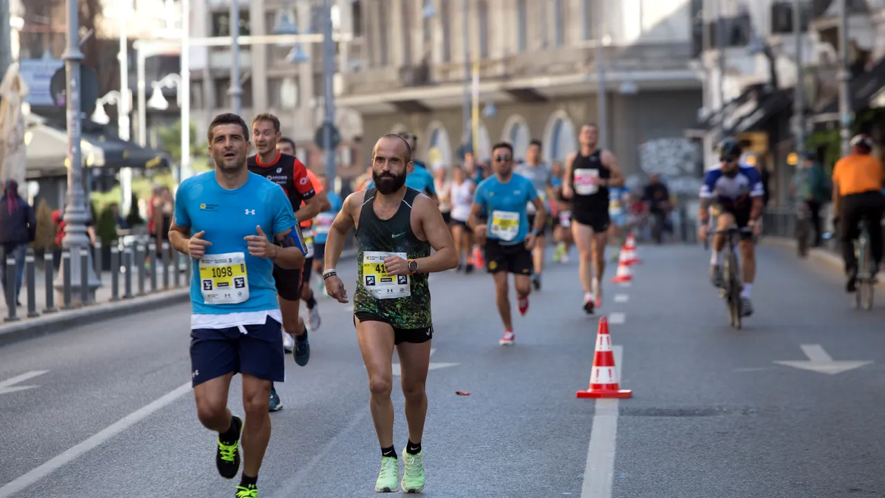 3.200 de alergători la Maratonul Bucureştiului 2021. Cine a ocupat primele locuri