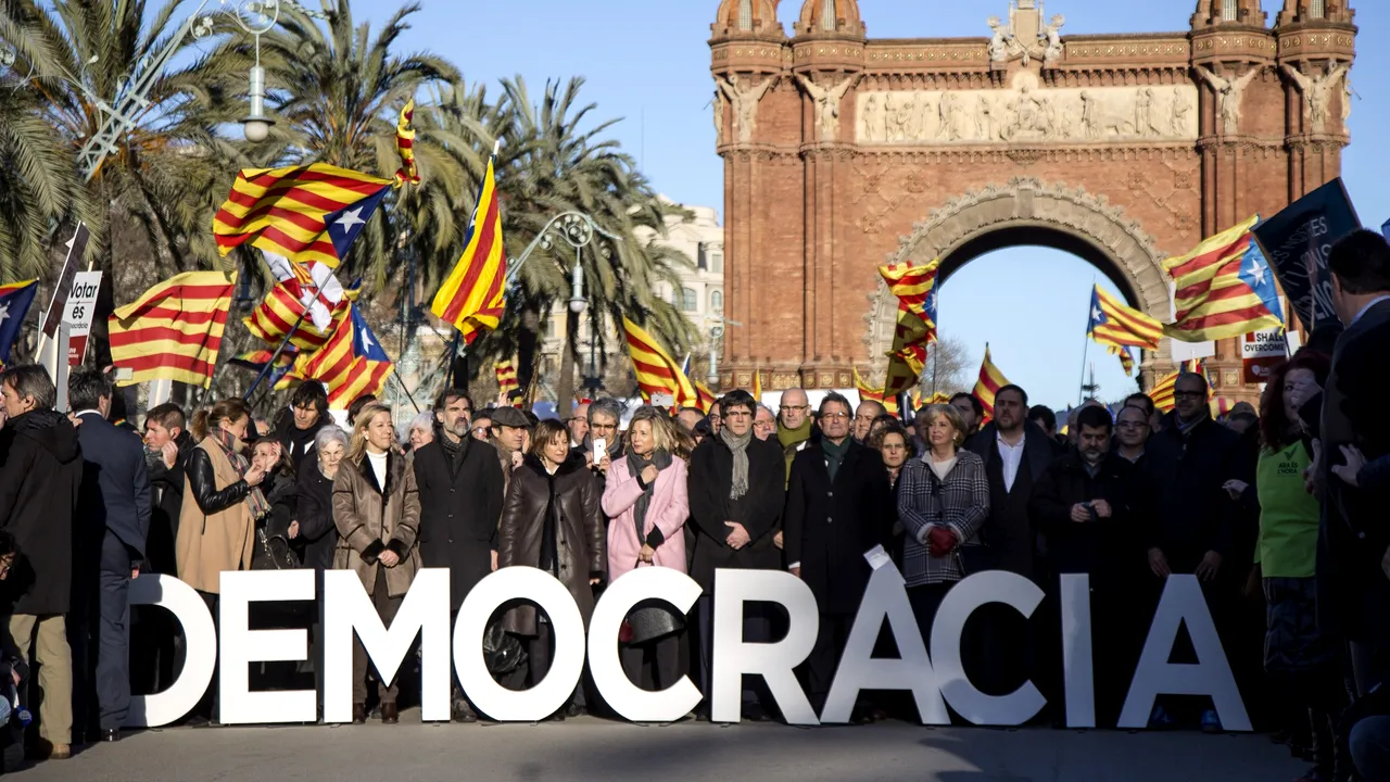Curtea Constituţională din Spania a blocat finanţarea unui referendum pentru independenţa Cataloniei