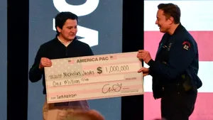 Elon Musk, acuzat că ar fi încălcat legea după ce a oferit cecuri de câte 1 milion de dolari alegătorilor