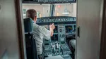 Trei din patru piloți europeni recunosc că au ațipit în cockpit în timpul zborului. Un studiu dezvăluie presiuni și temeri privind siguranța pasagerilor
