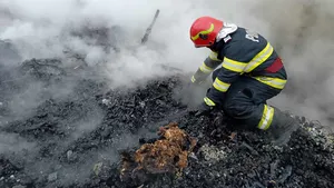 Tragedie în Suceava. Doi copii au murit într-o casă mistuită de flăcări la Voitinel