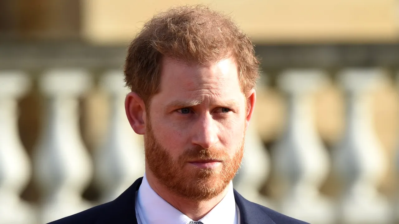 Ar putea fi ultima sa apariţie în calitate de membru senior al Familiei Regale, dar Prinţul Harry a refuzat să răspundă la întrebările jurnaliştilor - FOTO şi VIDEO