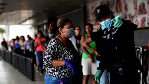 Metodă neobişnuită de carantină. De ce izolează Panama oamenii în funcţie de sex