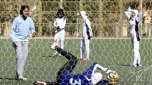 Blatter a cerut Iranului să ridice interdicţia cu privire la prezenţa femeilor pe stadioane