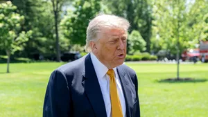 Trump și-a pierdut răbdarea cu Iranul. Prețul petrolului a sărit peste 107 dolari pe baril