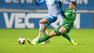 Universitatea Craiova ratează ocazia de a urca pe podium. Farul Constanţa trece pe loc de play off