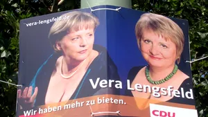 Un decolteu al Angelei Merkel agită campania electorală germană