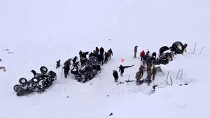 Tragedie în Turcia: Cel puţin 28 de morţi, în urma a două avalanşe. Zeci de salvatori au fost ucişi - VIDEO