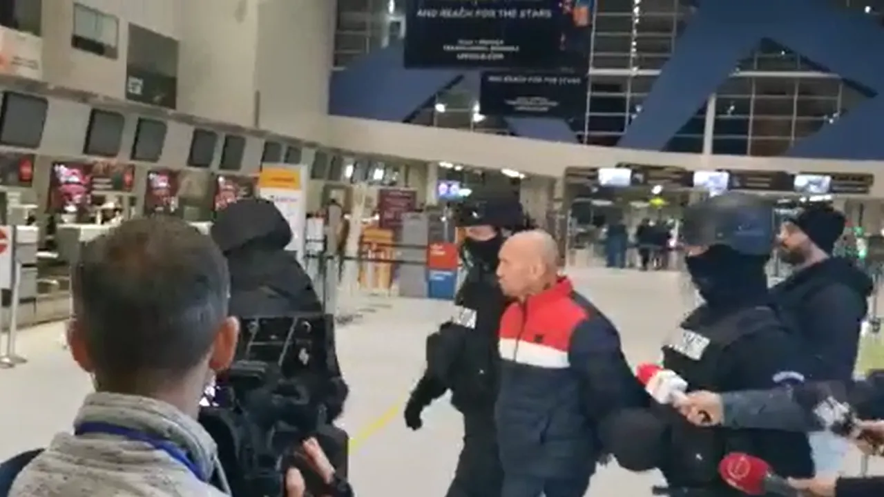 Ghenosu a fost extrădat. Interlopul se întoarce în ţară, sub escorta Poliţiei Române. VIDEO