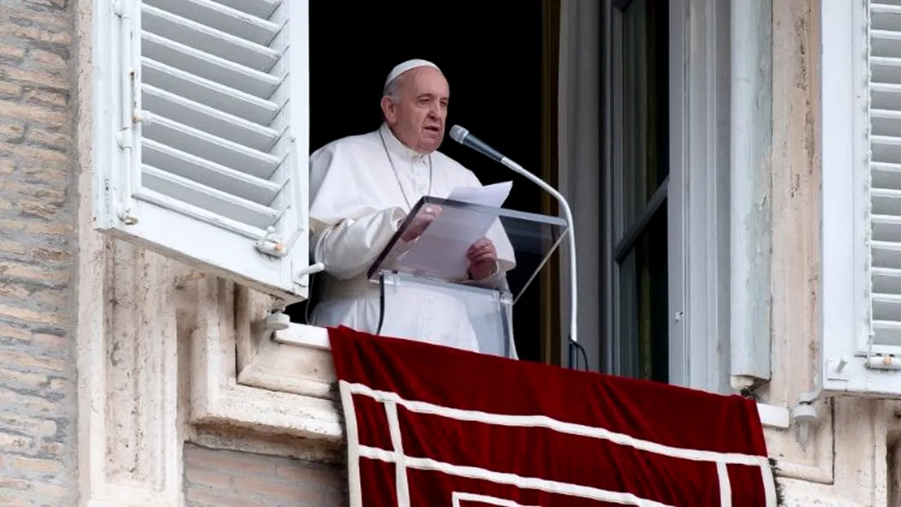 Papa Francisc speră că bisericile din China funcţionează în 