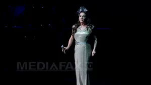 REPORTAJ: Sarah Brightman a strălucit la Sala Palatului şi a cucerit publicul prin voce şi atitudine - FOTO