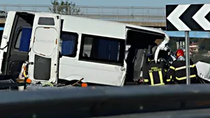 Accidentul din Italia: Şoferul unuia dintre microbuze, tatăl unui fotbalist român care joacă în Anglia
