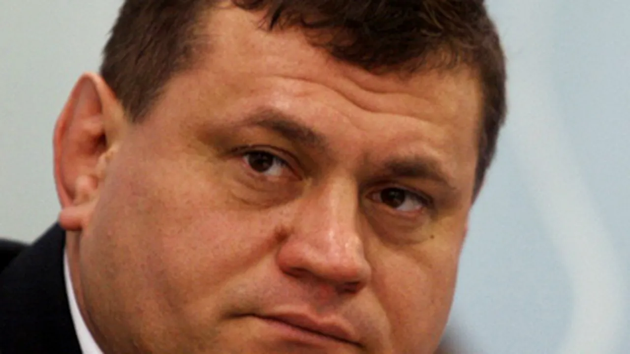 Gândul: Primăria lui Poteraş, ajutată să ia credite de un SRL cu un angajat