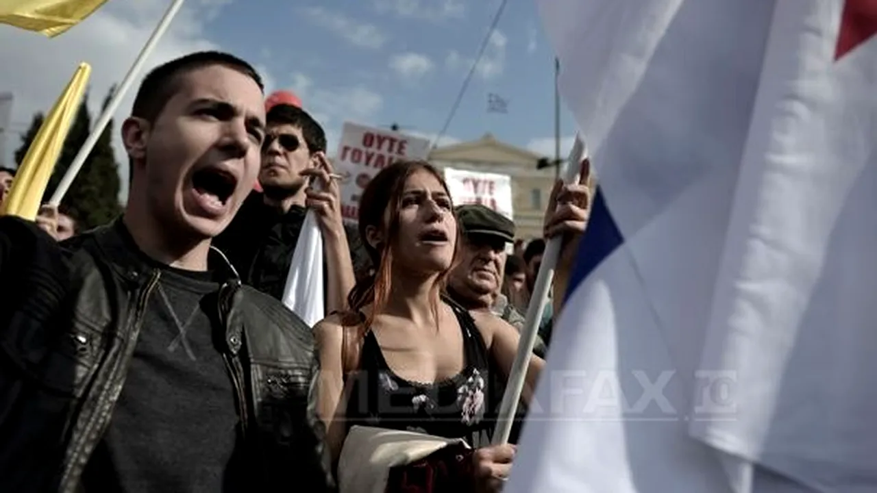 Mii de persoane au manifestat la Atena împotriva măsurilor de austeritate