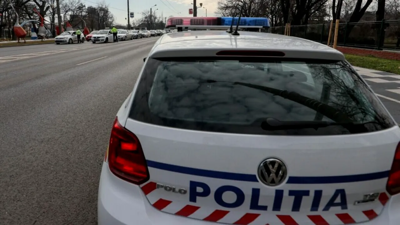 Un bărbat a lovit-o pe învățătoarea fiului său, cei doi s-au întâlnit noaptea într-un local din Pitești
