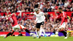 Cluburile din Premier League vizează modernizarea stadioanelor pentru a creşte veniturile. Manchester United discută despre o arenă cu 100.000 de locuri