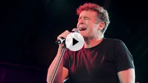 A murit Johnny Clegg, cântăreţul şi activistul împotriva discriminării rasiale