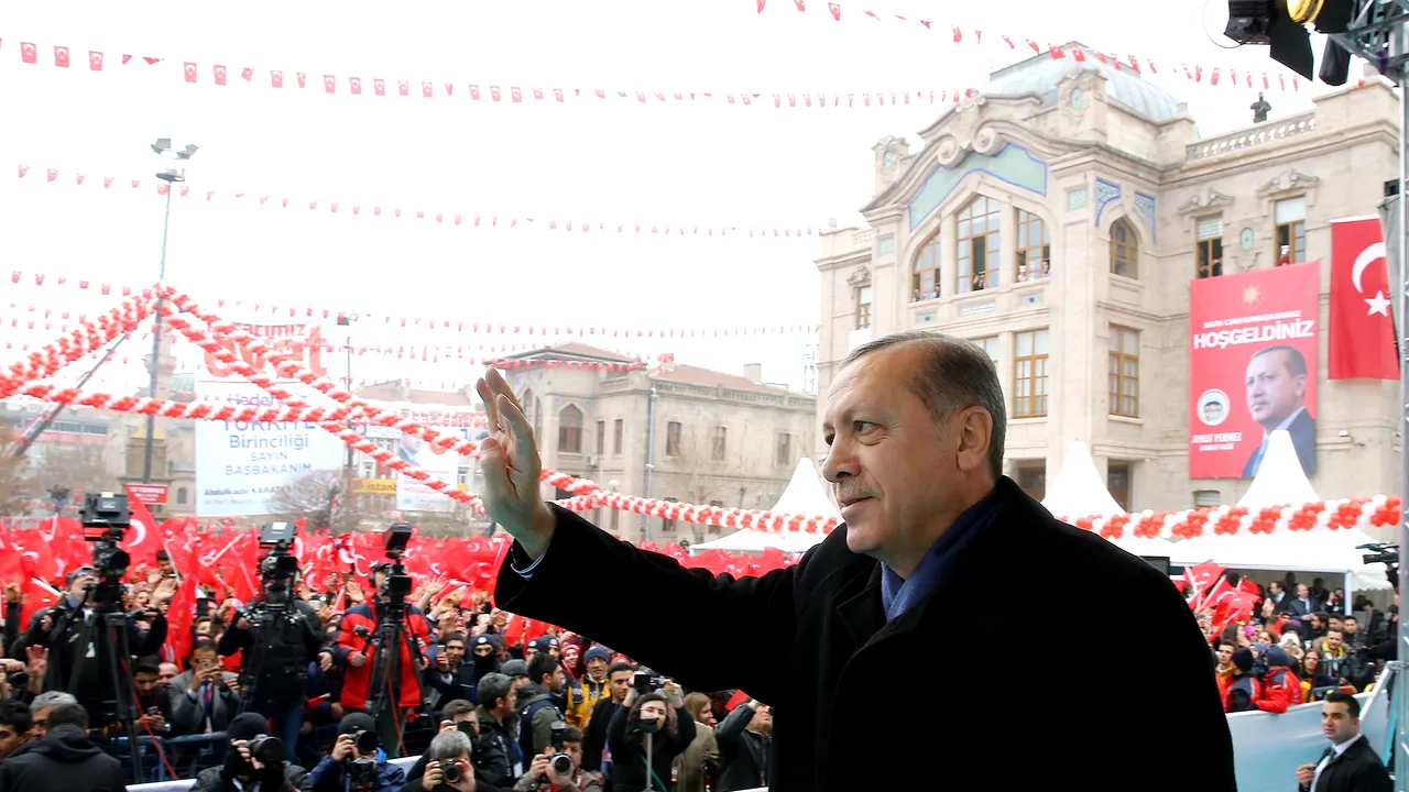 Preşedintele Recep Erdogan spune că TURCIA ar putea organiza un referendum privind reinstituirea pedepsei cu moartea