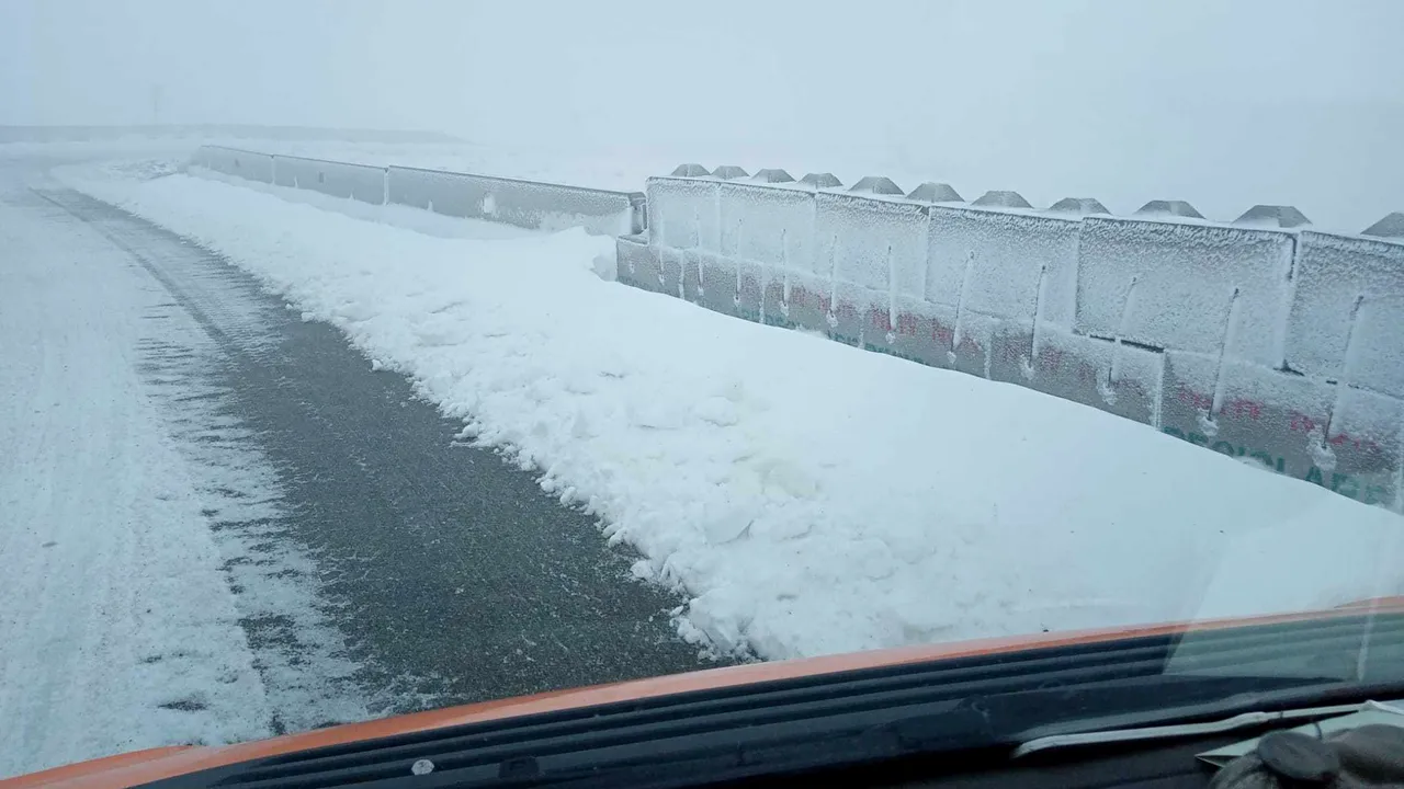 Infotrafic: Transalpina închisă, aglomeraţie lângă Bucureşti, lucrări la Sinaia şi Sibiu