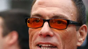 Jean-Claude Van Damme are probleme cu auzul