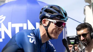 Chris Froome, multiplu câştigător al Turului Franţei, a suferit o intervenţie chirurgicală de aproape opt ore. Care este starea de sănătate a ciclistului