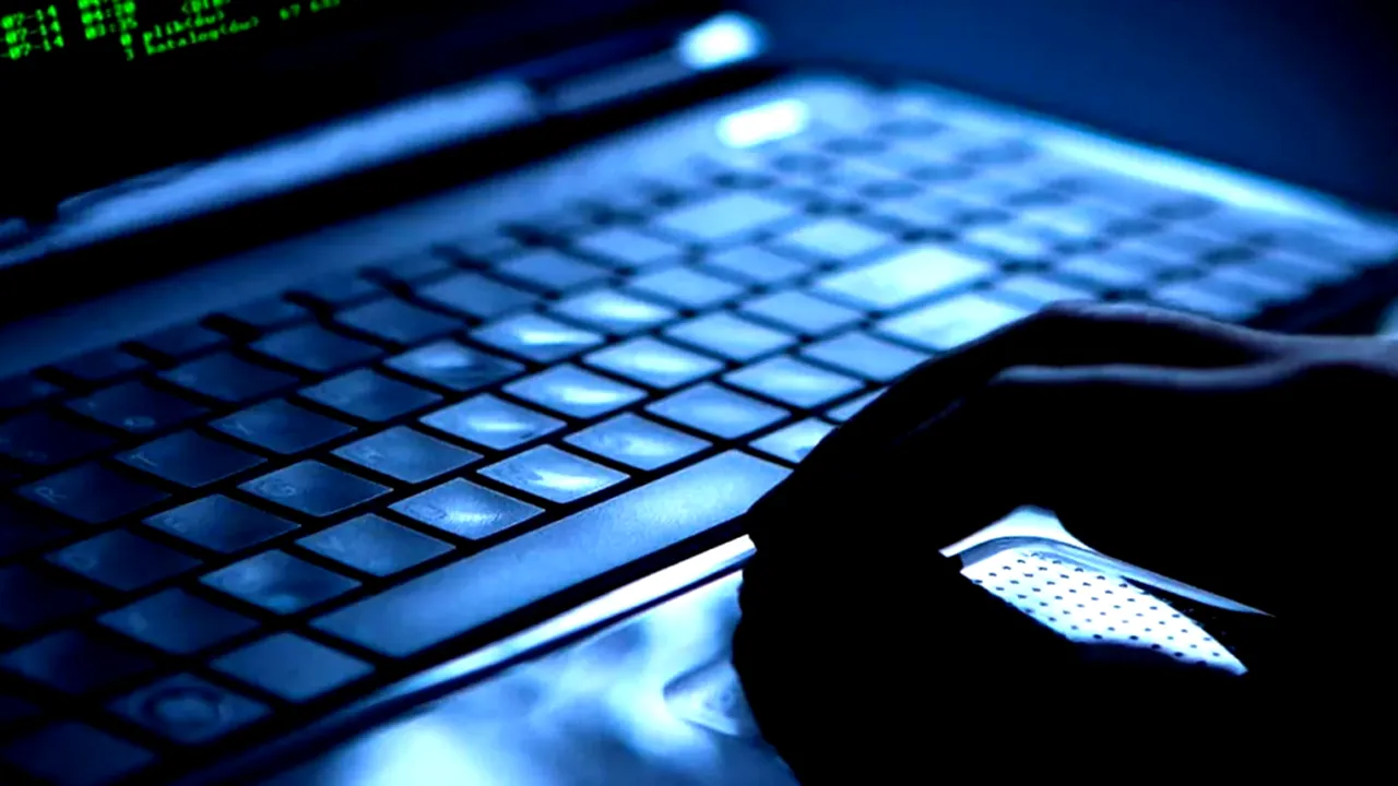 Botoșani. Individ prins în flagrant. Comanda produse online, apoi le fura din easybox