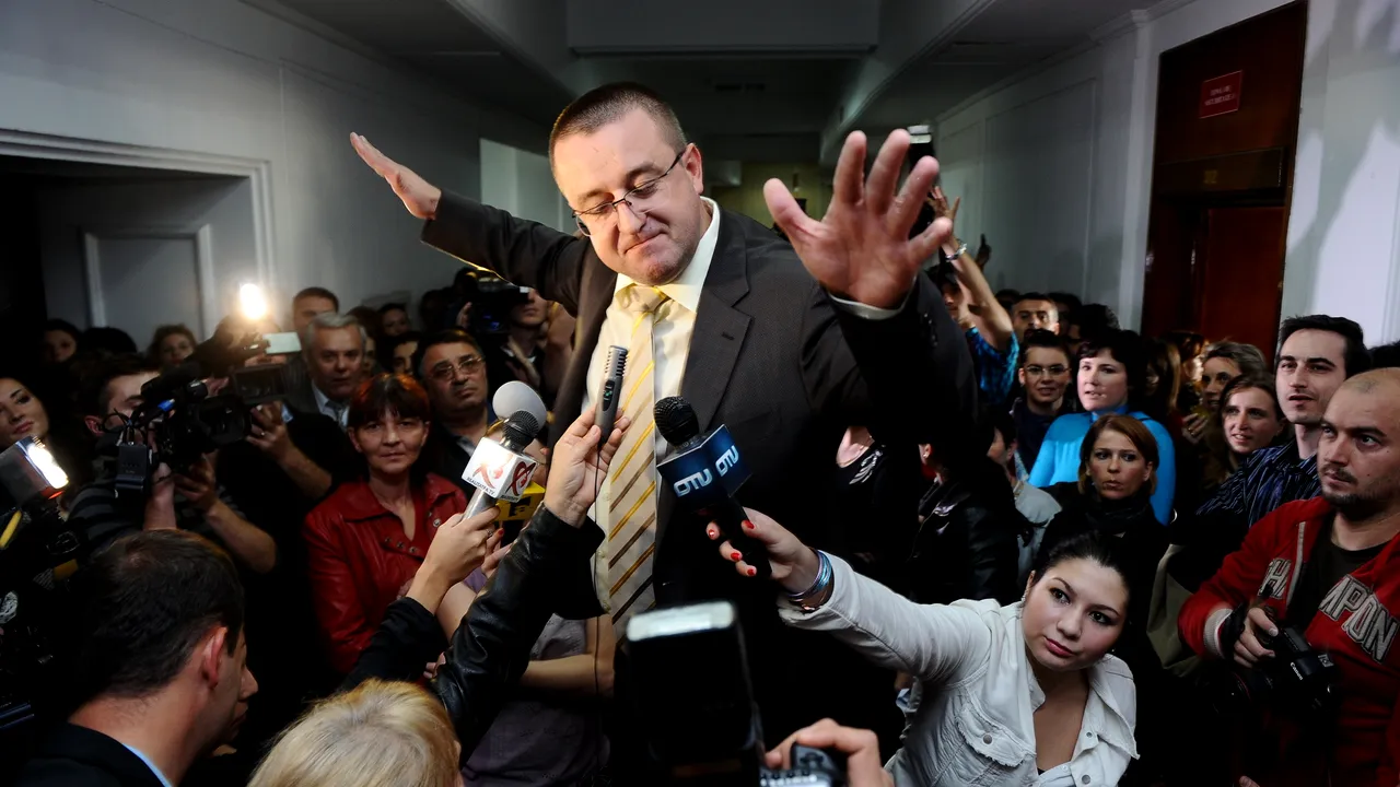 Sorin Blejnar, încarcerat la Penitenciarul Rahova după ce s-a predat la Poliţia Capitalei/ Va ispăşi o pedeapsă de 5 ani de închisoare

