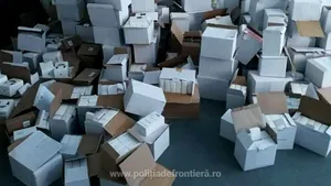 Captură de peste 440.000 lei la Vama Giurgiu: Doi cetăţeni turci încercau să introducă ilegal în ţară articole de încălţăminte şi parfumuri | FOTO