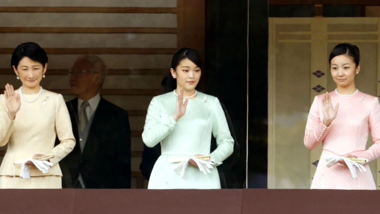Prinţesa Mako a Japoniei renunţă la titlu pentru a se căsători cu un simplu 