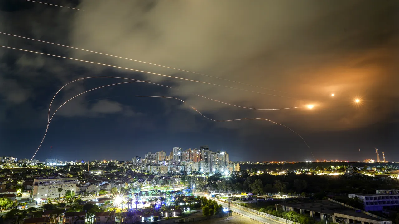 Israelul pregăteşte un asalt terestru în Gaza pentru a anihila mişcarea teroristă Hamas 