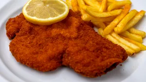 Locuitorii Vienei, îndemnaţi să meargă la restaurante şi cafenele. Ei vor primi 50 de euro pentru a-i cheltui în localuri