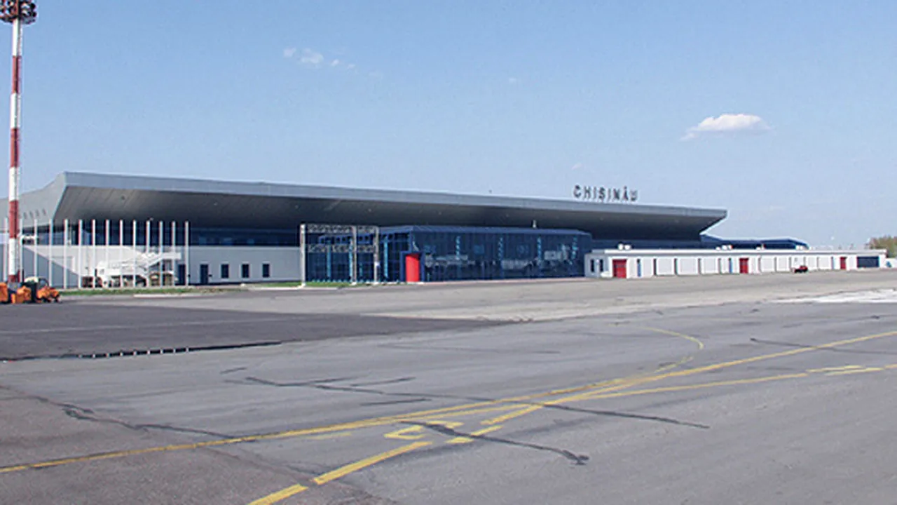 Un avion ucrainean a intrat ilegal în spaţiul aerian al R.Moldova şi a aterizat la Chişinău