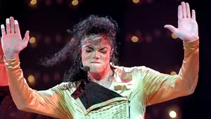 MTV difuzează, miercuri, concertul susţinut de Michael Jackson la Bucureşti